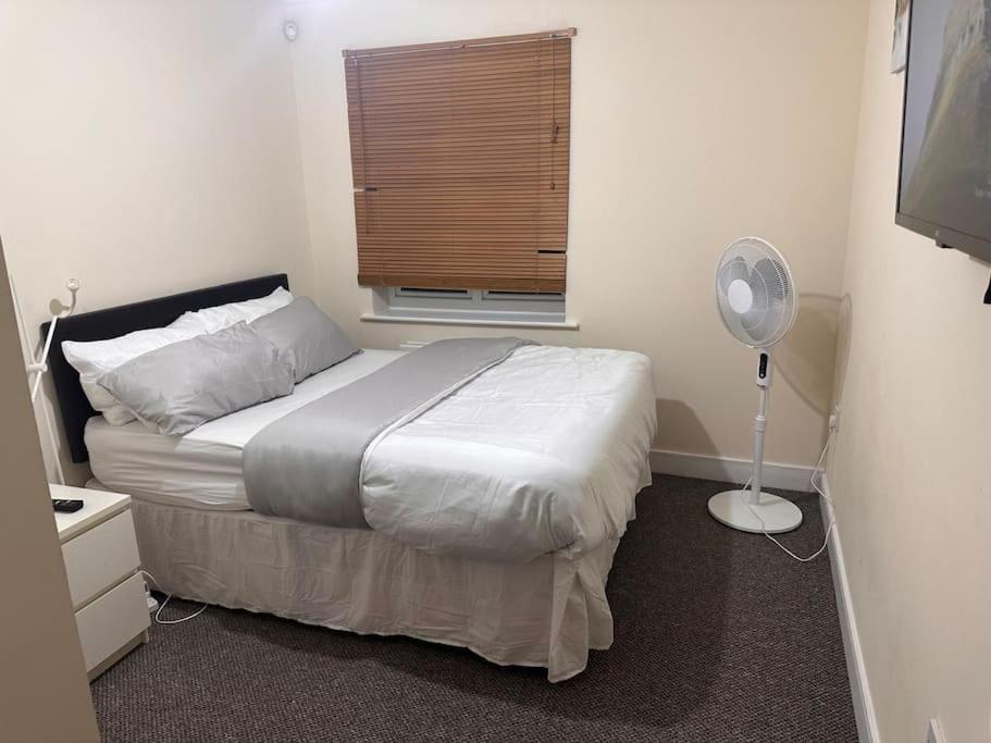 Justalf Facilities-Spacious 2-Bed Apartment In Thamesmead, Greenwich لندن المظهر الخارجي الصورة