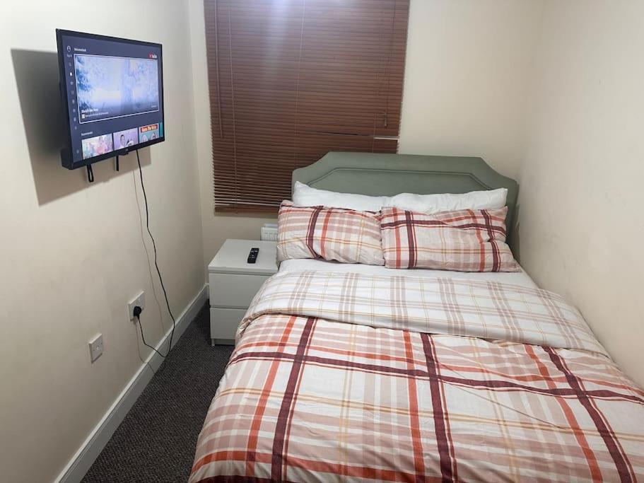 Justalf Facilities-Spacious 2-Bed Apartment In Thamesmead, Greenwich لندن المظهر الخارجي الصورة